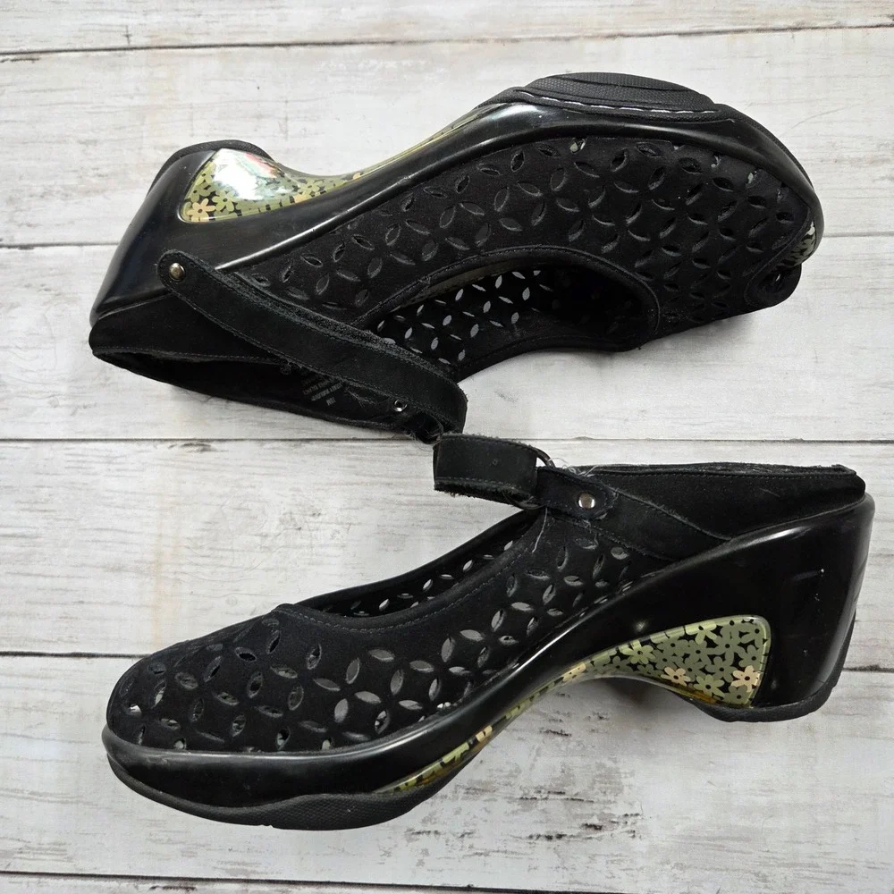 J-41 Adventure Co Wedge Sandals Women 10M Black Journey Leather Laser Cut Floral